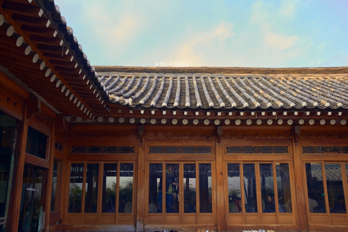 Trendy hanok style cafes and local eateries in Hwangridan-gil