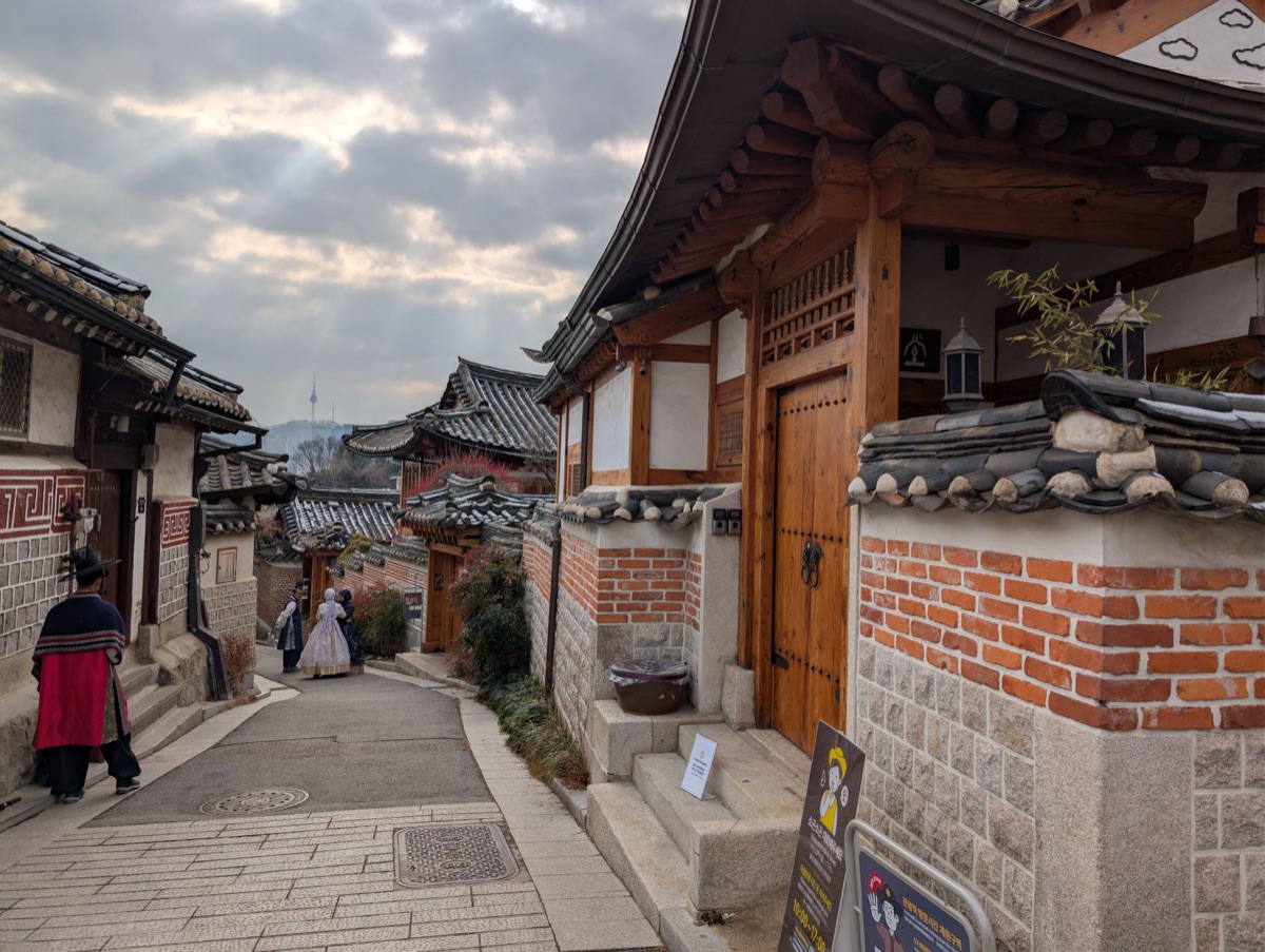 Les cafés traditionnels et les ruelles pittoresques de Hwangridan-gil