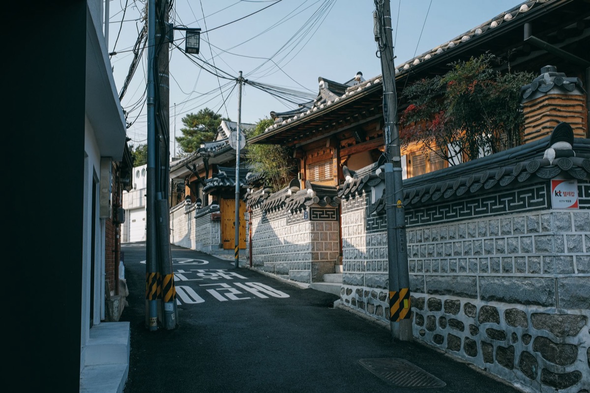 Gezellige Hanok cafés en straatjes in de Hwangridan-gil wijk